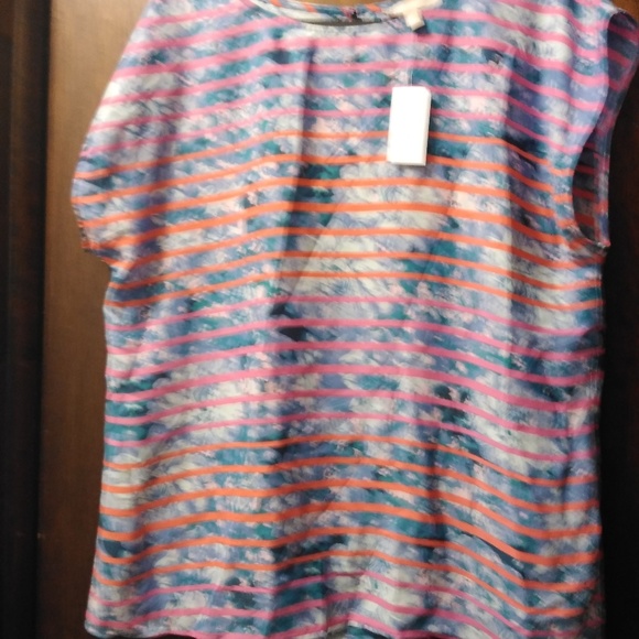 Top - Picture 2 of 2